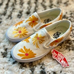NWT - VANS Slip-On Check Floral White & Orange Skate Shoes